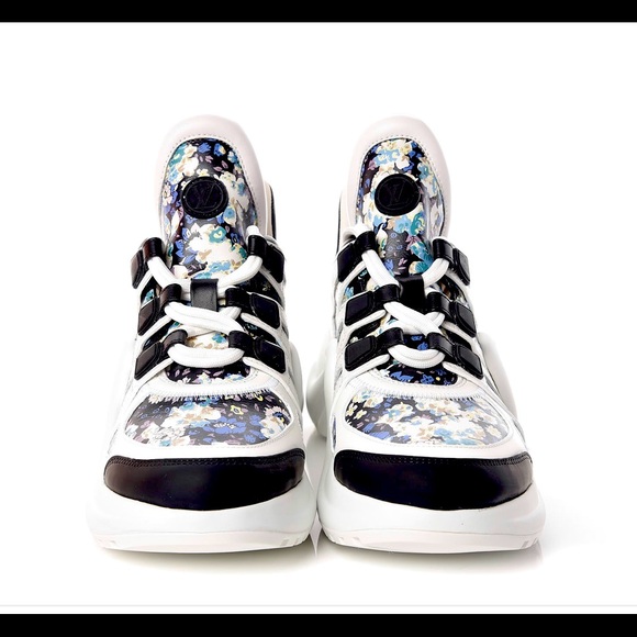 Louis Vuitton LV Archlight Sneaker In Flower-Print - Picture 3 of 9